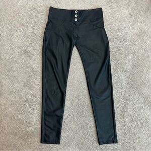 Freddy black WR.UP® 7/8 push up faux leather high waist/buttons Sz L pleather